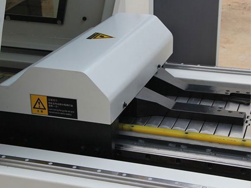 zaciski serwo do szyn